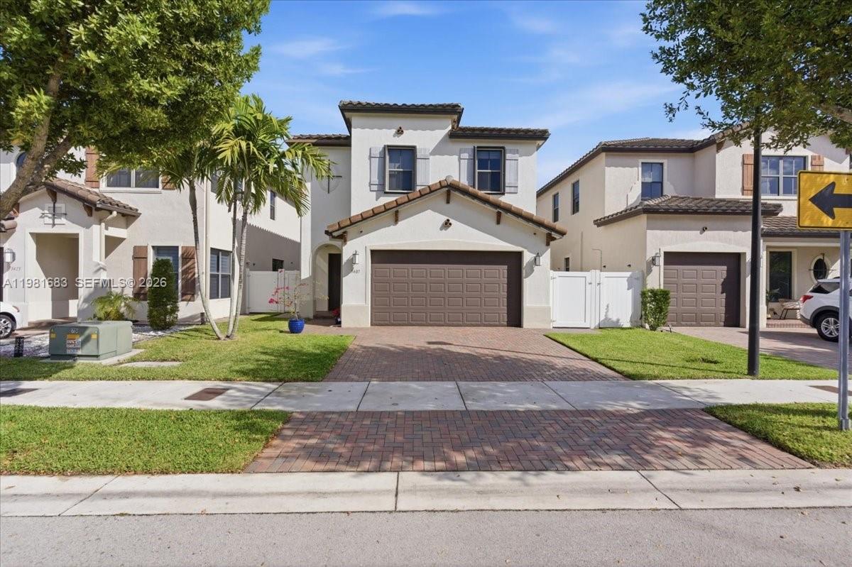 3407 W 99th Pl, Hialeah FL 33018