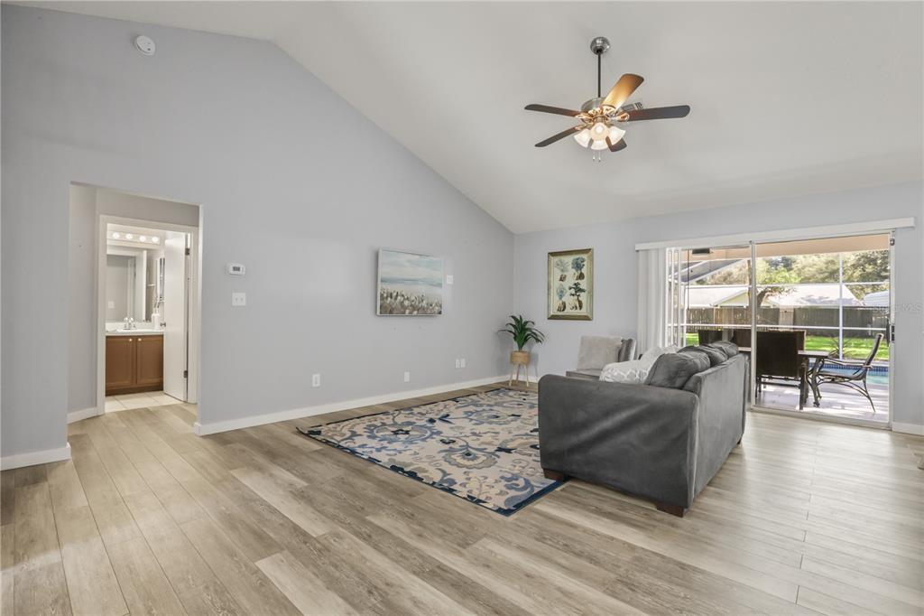 2635 LAKE LANDING BOULEVARD, EUSTIS, FL — photo 2 of 30