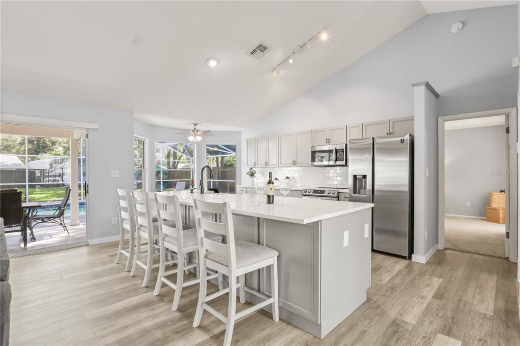 2635 LAKE LANDING BOULEVARD, EUSTIS, FL — photo 4 of 30