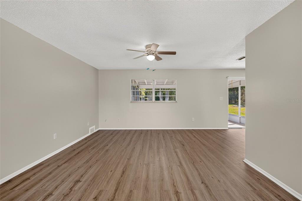 7502 POND CIRCLE, SPRING HILL, FL — photo 3 of 30