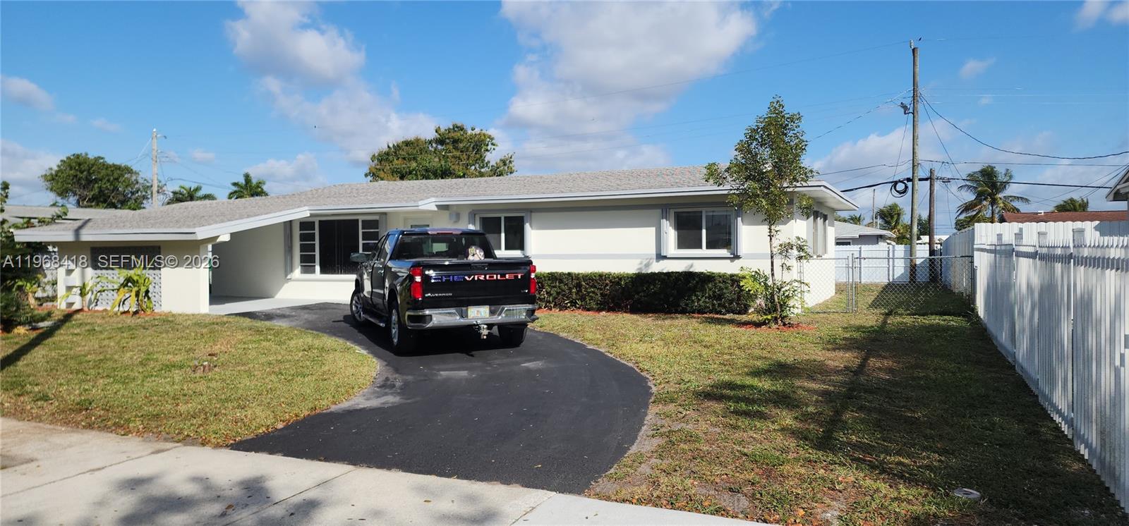 2915 NW 183rd St, Miami Gardens FL 33056