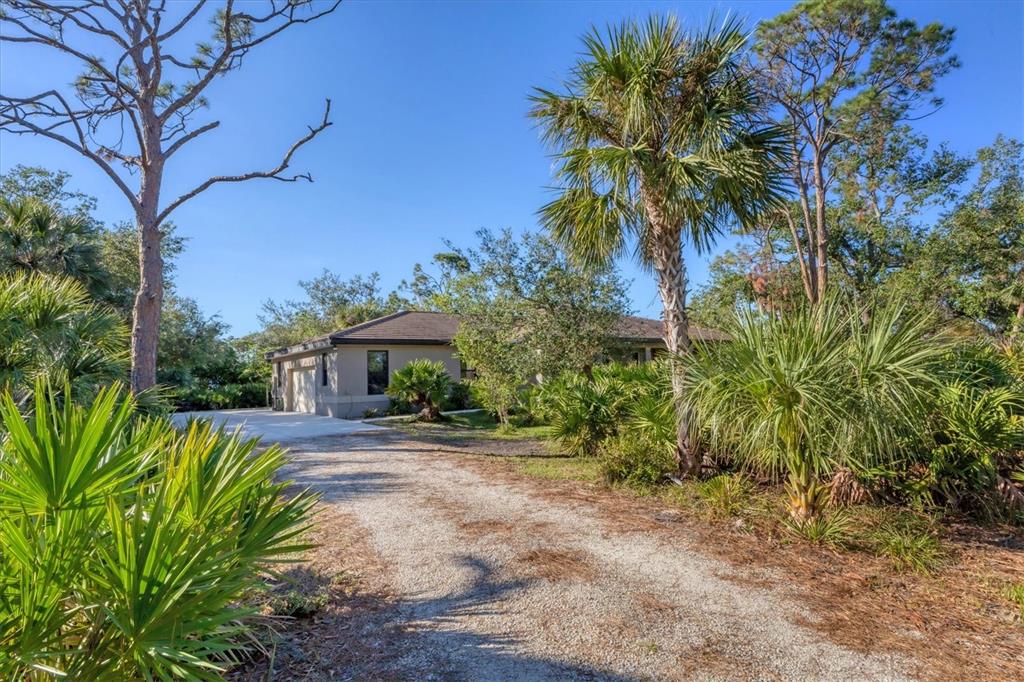 1115 GLADSTONE BOULEVARD, ENGLEWOOD, FL — photo 2 of 30