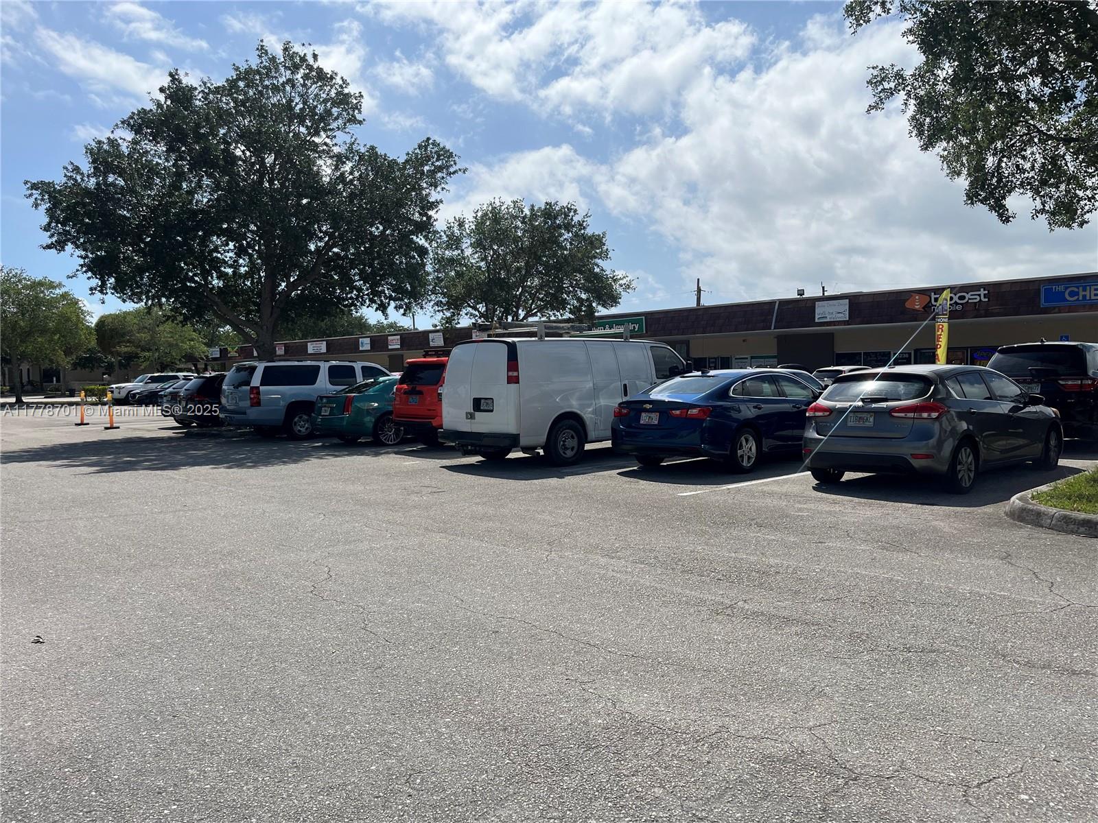 3220 Lantana Rd, Lake Worth FL 33462