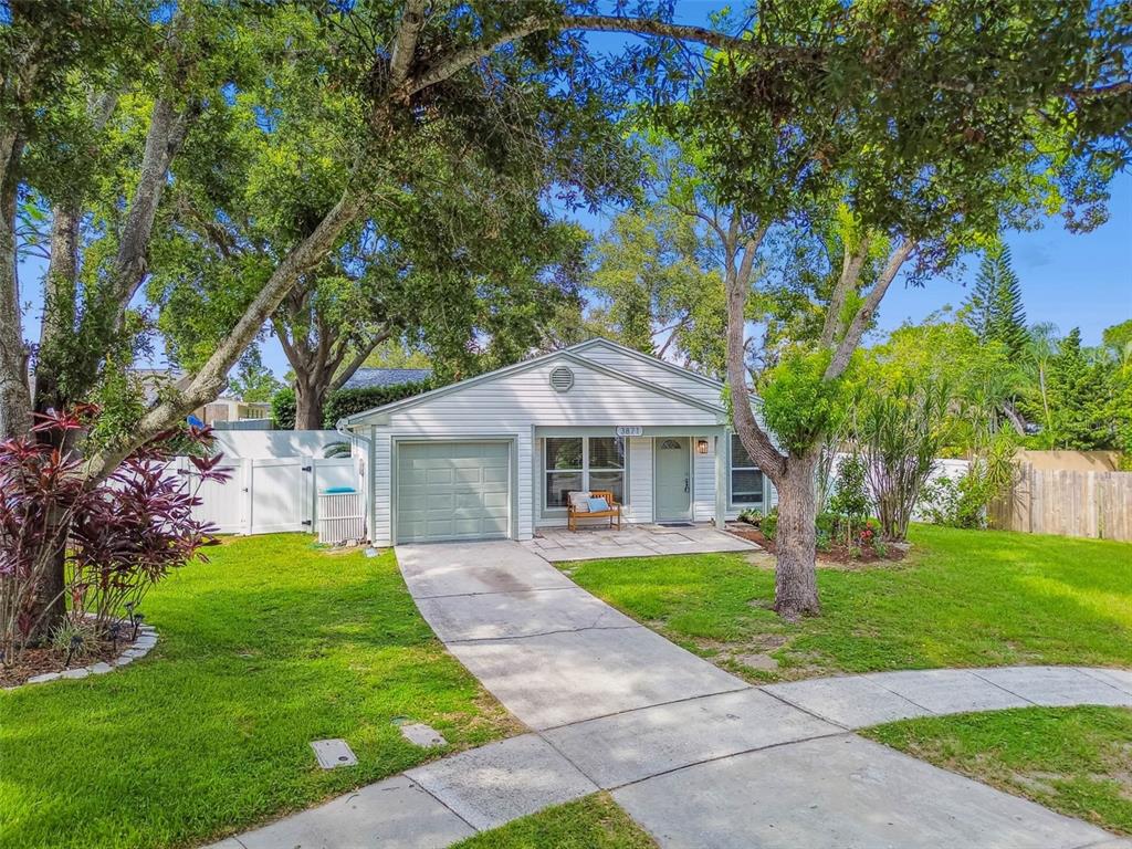 3871 BERKSHIRE COURT