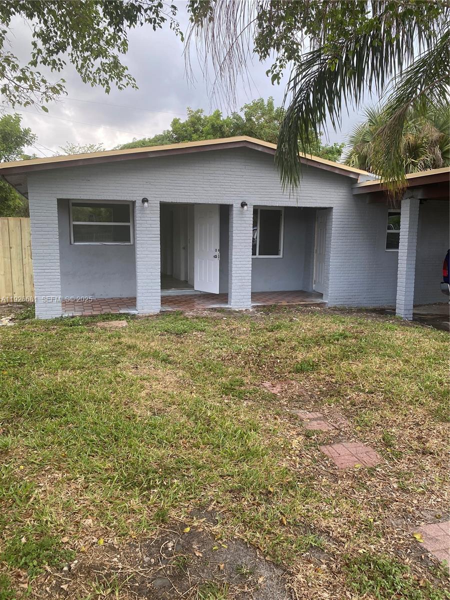 2122 NW 5th St, Pompano Beach FL 33069