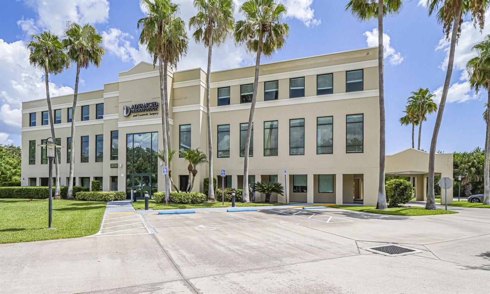 3755 7th Terrace Suite R, Vero Beach FL 32960