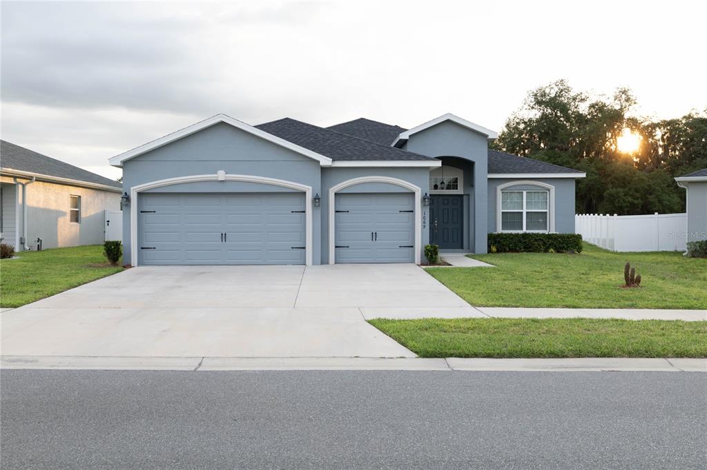 1069 MONTGOMERY LANE