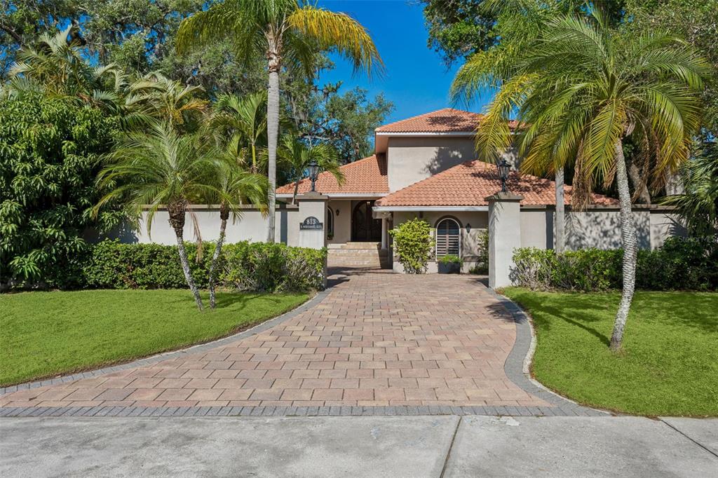 813 S WEST SHORE BOULEVARD