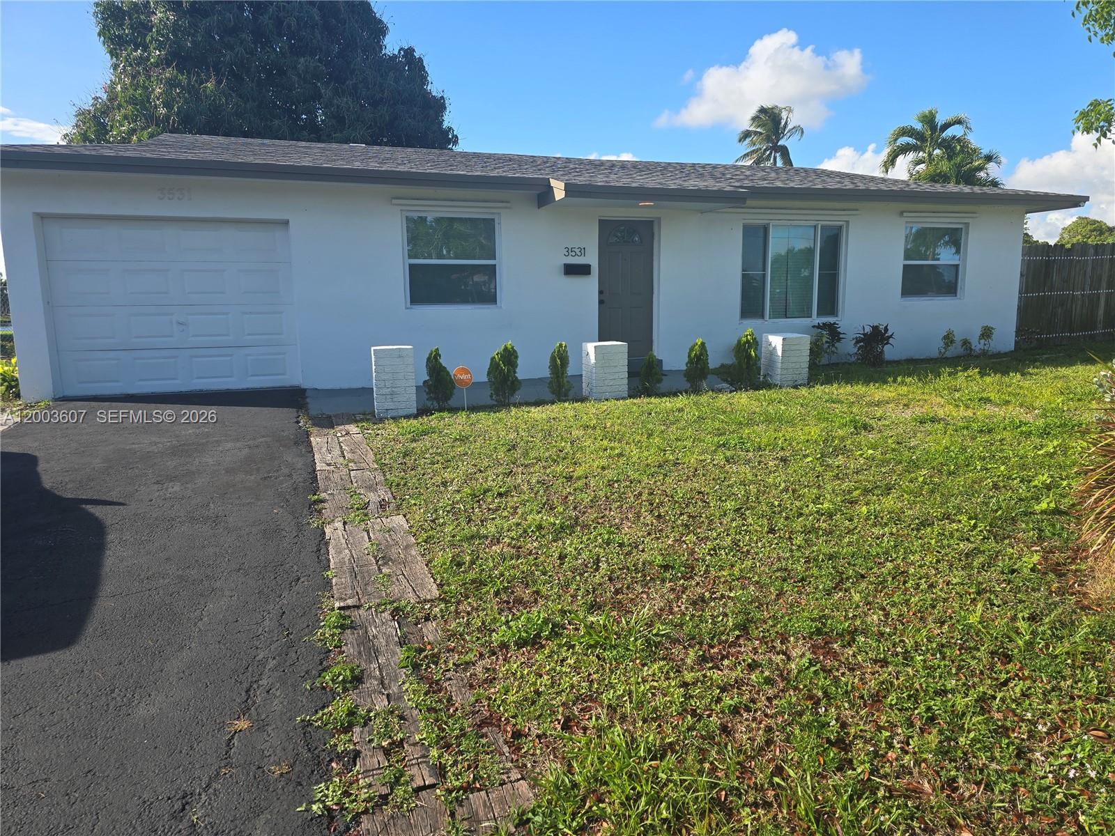 3531 NW 26th St, Lauderdale Lakes FL 33311