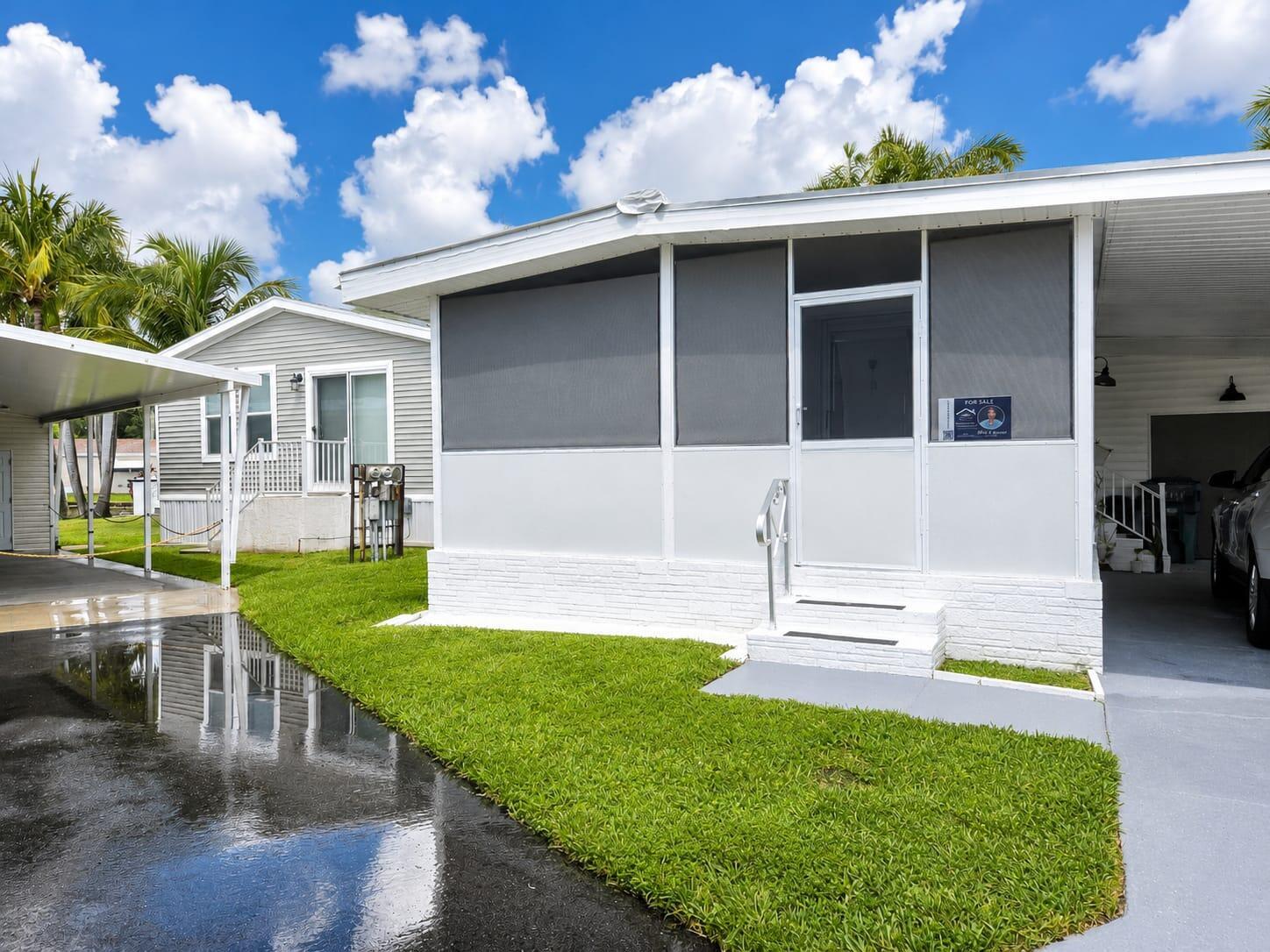 3302 Lake Street, Hollywood FL 33021