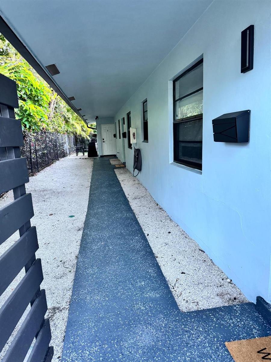 POMPANO BEACH, FL — photo 4 of 30
