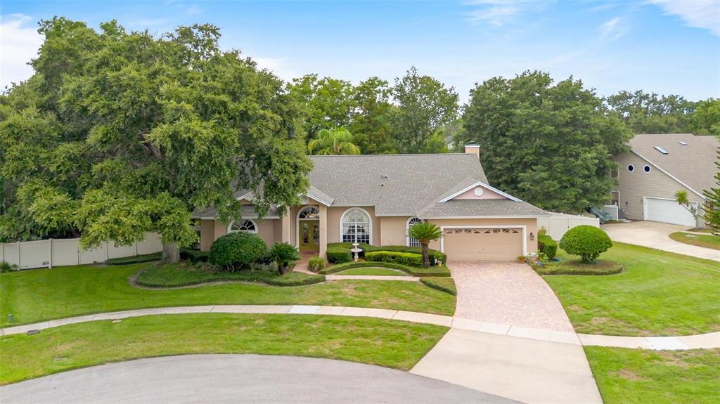 610 BAYWOOD COURT