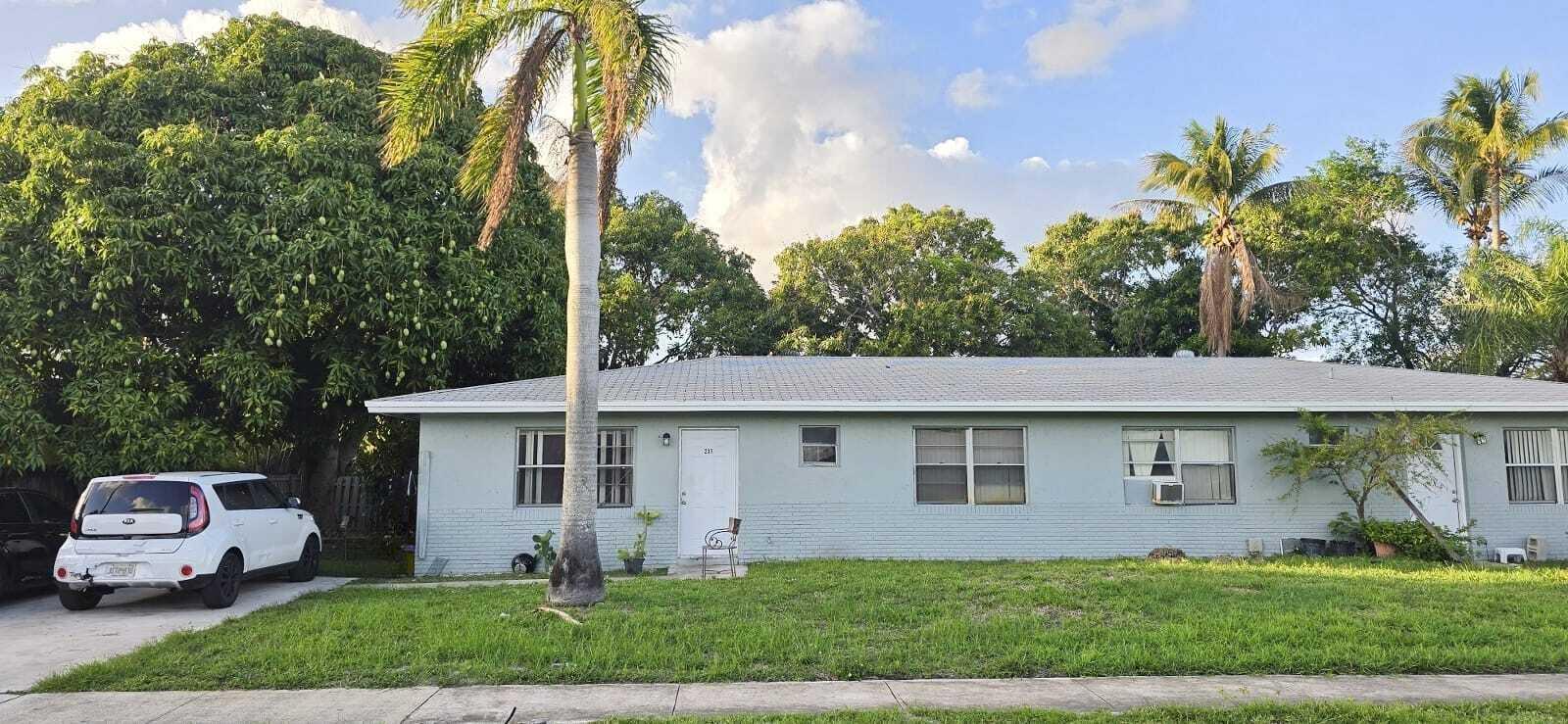 233 SE 26th Avenue, Boynton Beach FL 33435