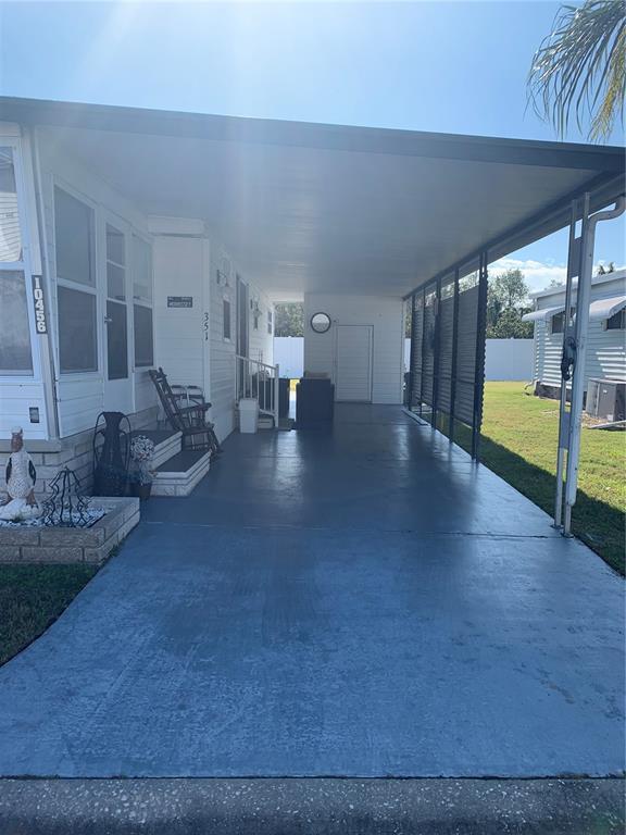 10456 PEACEFUL DRIVE, LARGO, FL — photo 2 of 24