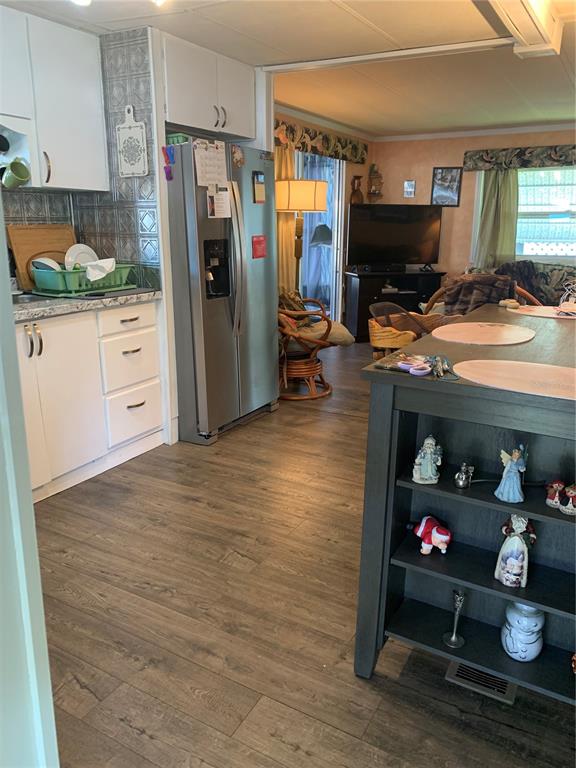 10456 PEACEFUL DRIVE, LARGO, FL — photo 3 of 24