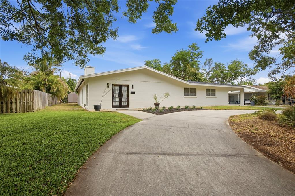 615 FONTANA LANE