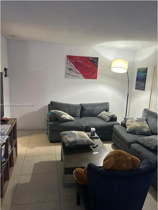 17901 NW 68th Ave # R208, Hialeah FL 33015