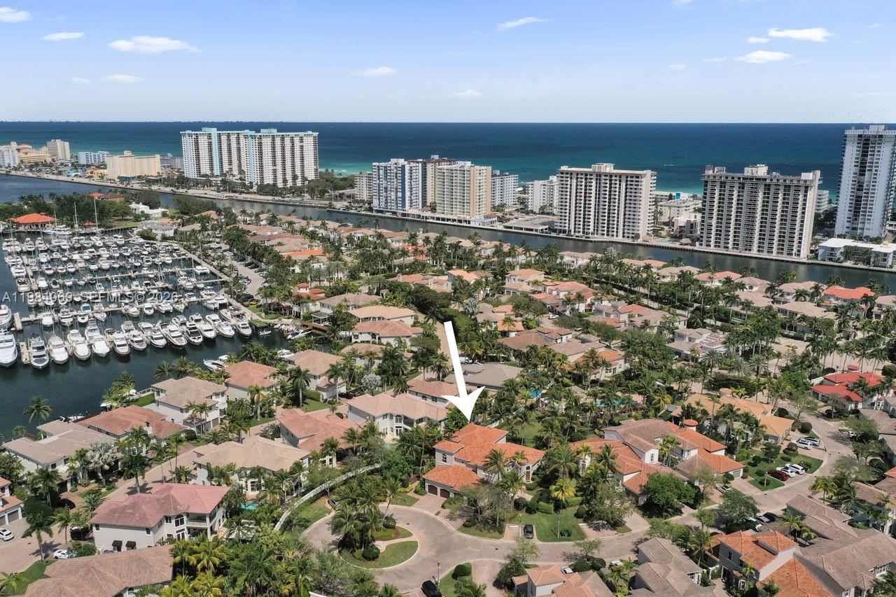 899 Spinnaker Dr W, Hollywood FL 33019