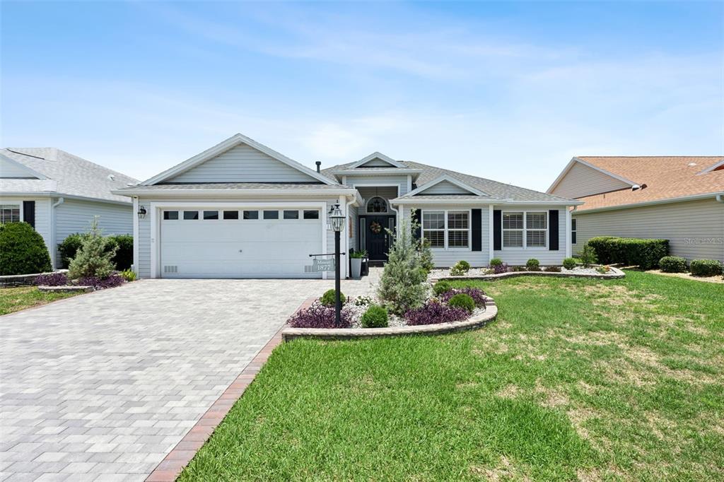 1877 WALDEN WAY