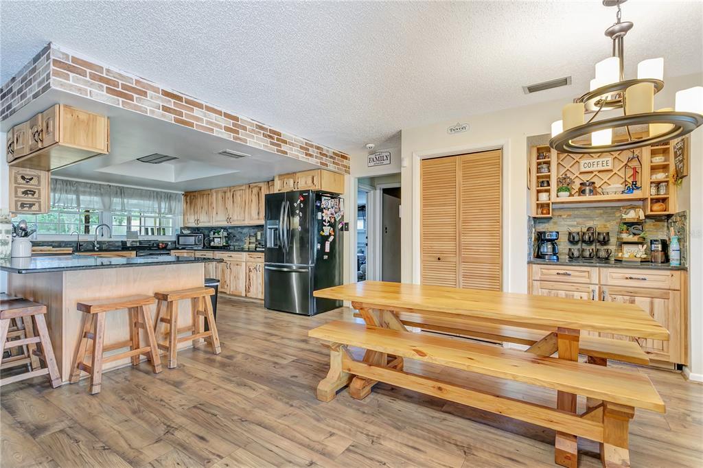 10710 BILL TUCKER ROAD, WIMAUMA, FL — photo 4 of 30