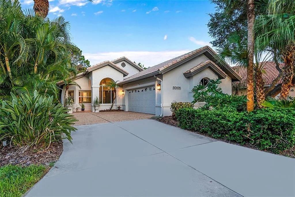 8005 BOBCAT CIRCLE