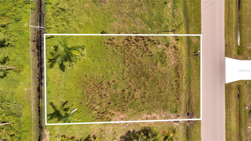 300 POMPANO TERRACE, PUNTA GORDA, FL — photo 2 of 5