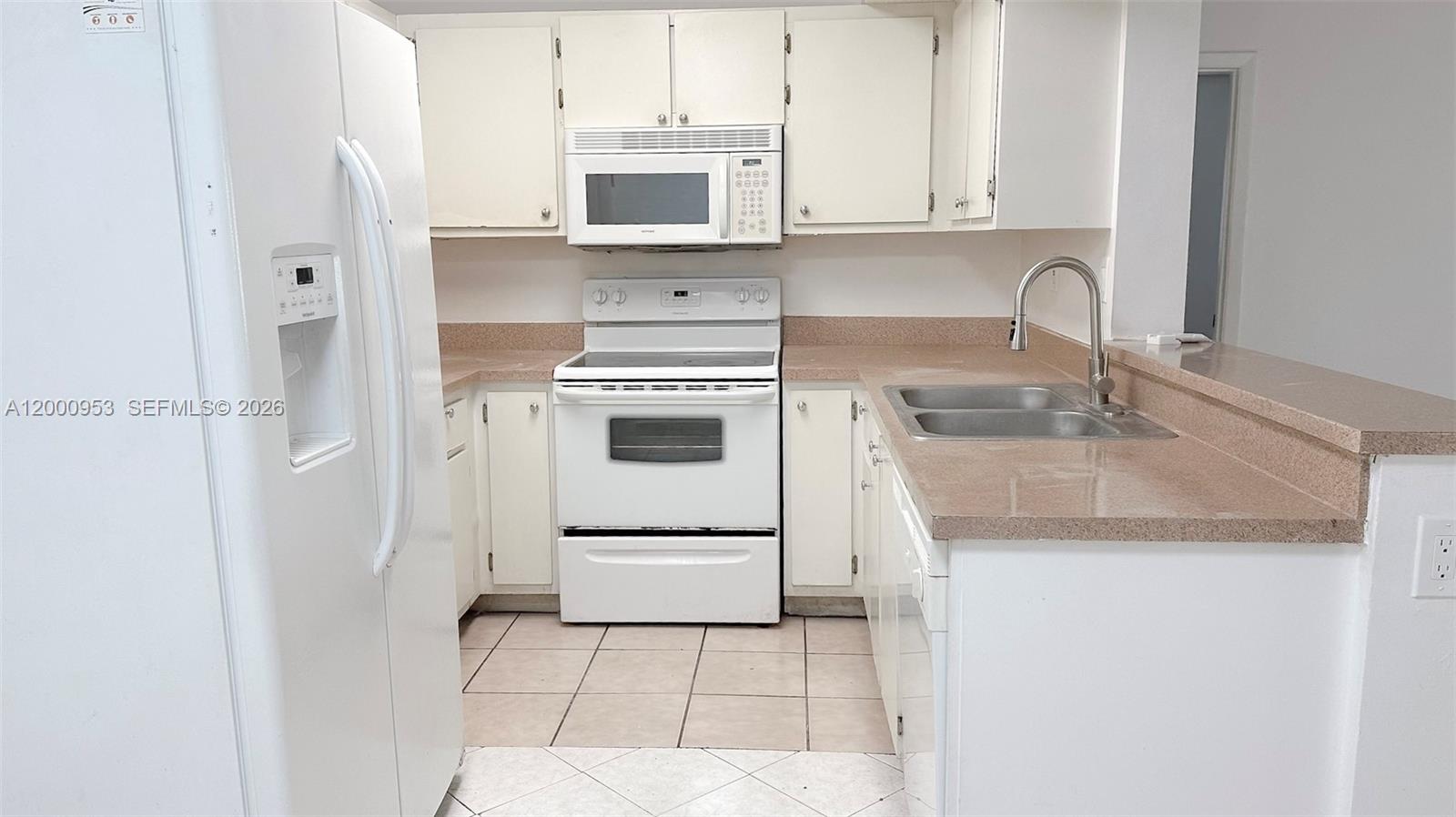 9491 S Palm Cir S # 103, Pembroke Pines FL 33025