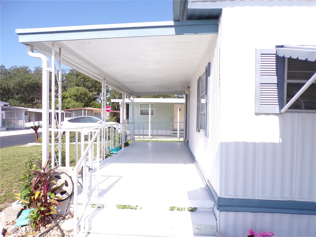 37021 SANDRA AVENUE, ZEPHYRHILLS, FL — photo 4 of 30
