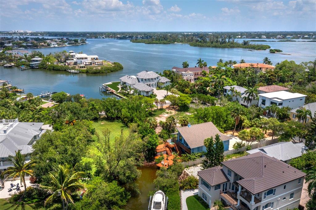 4114 ROBERTS POINT CIRCLE