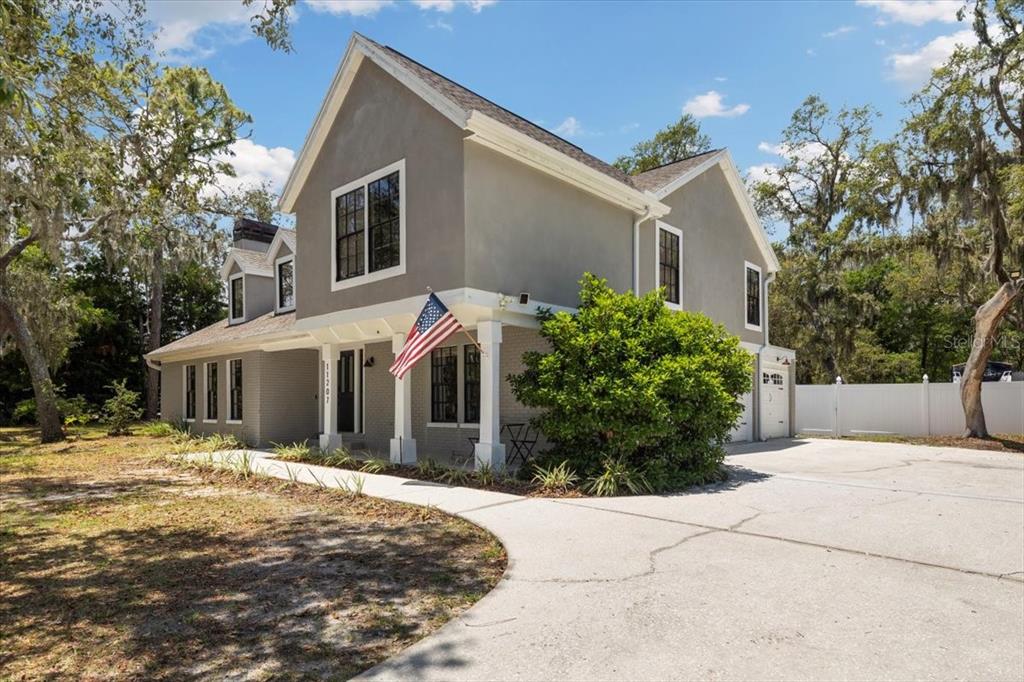 11207 DONNEYMOOR DRIVE