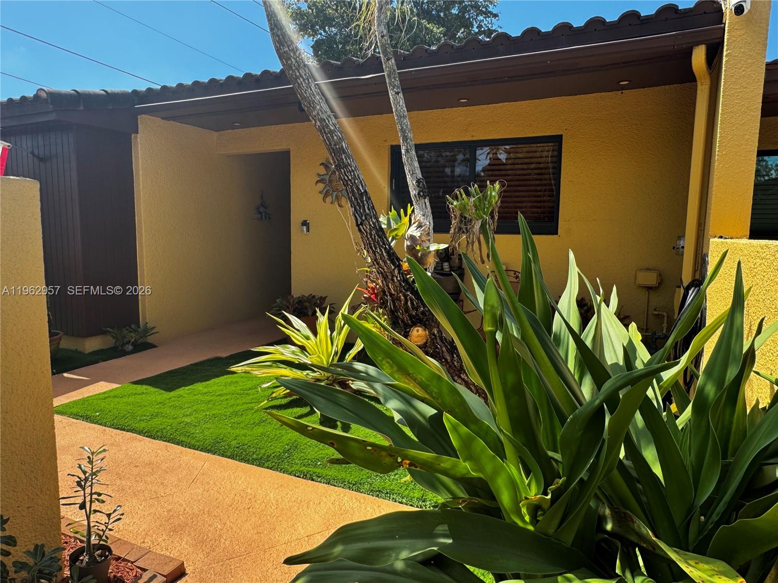 8720 SW 148th Pl, Miami FL 33193