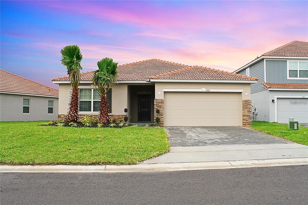 1162 OAK BLUFF DRIVE