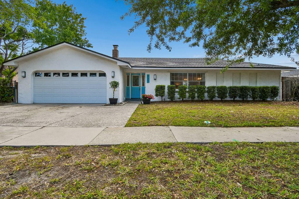 927 FAIRWAY DRIVE