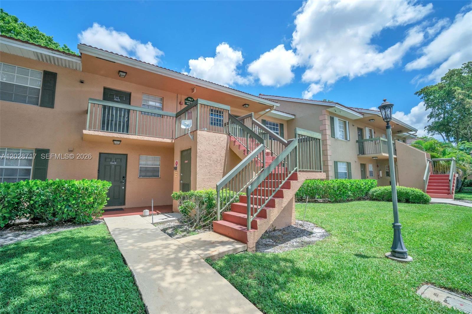 10369 NW 8th St # 204, Pembroke Pines FL 33026