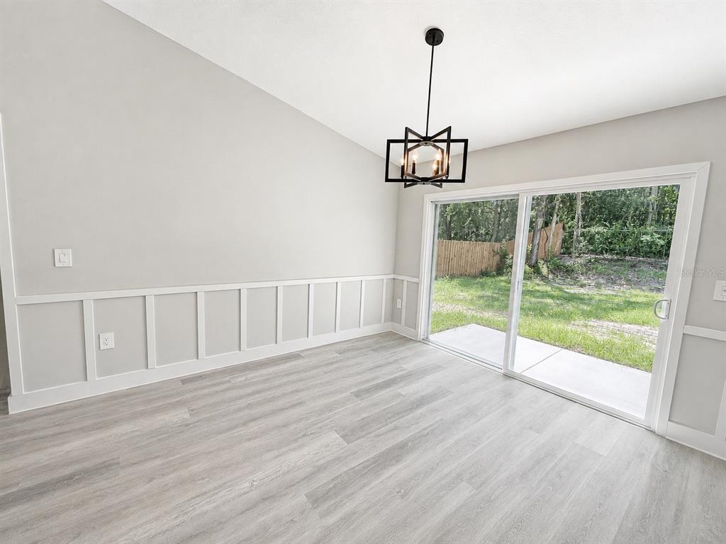 12744 SE 102ND TERRACE, BELLEVIEW, FL — photo 3 of 5