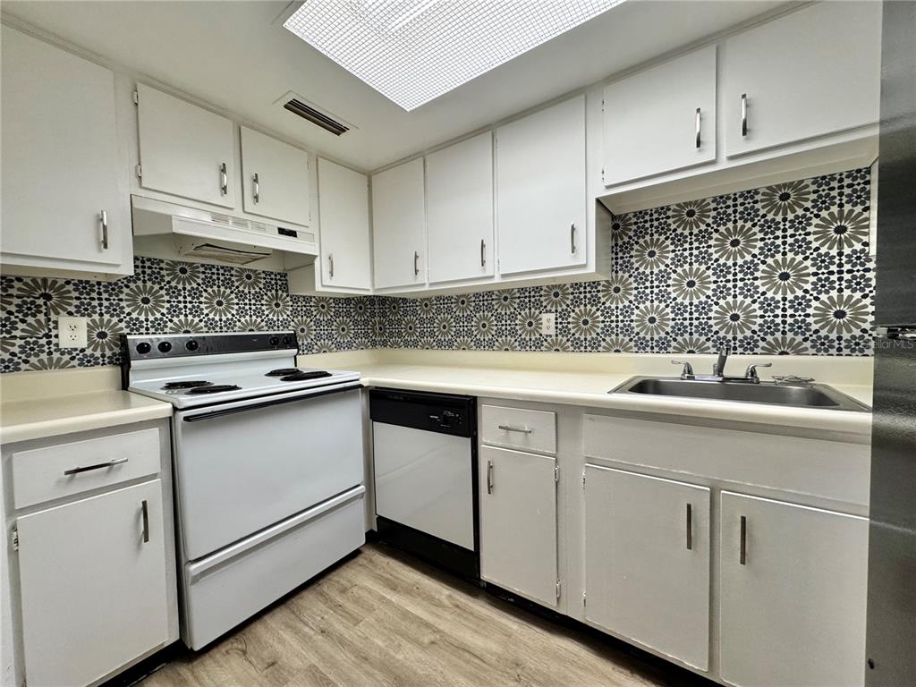 551 FLEMMING WAY UNIT 101, MAITLAND, FL — photo 2 of 14