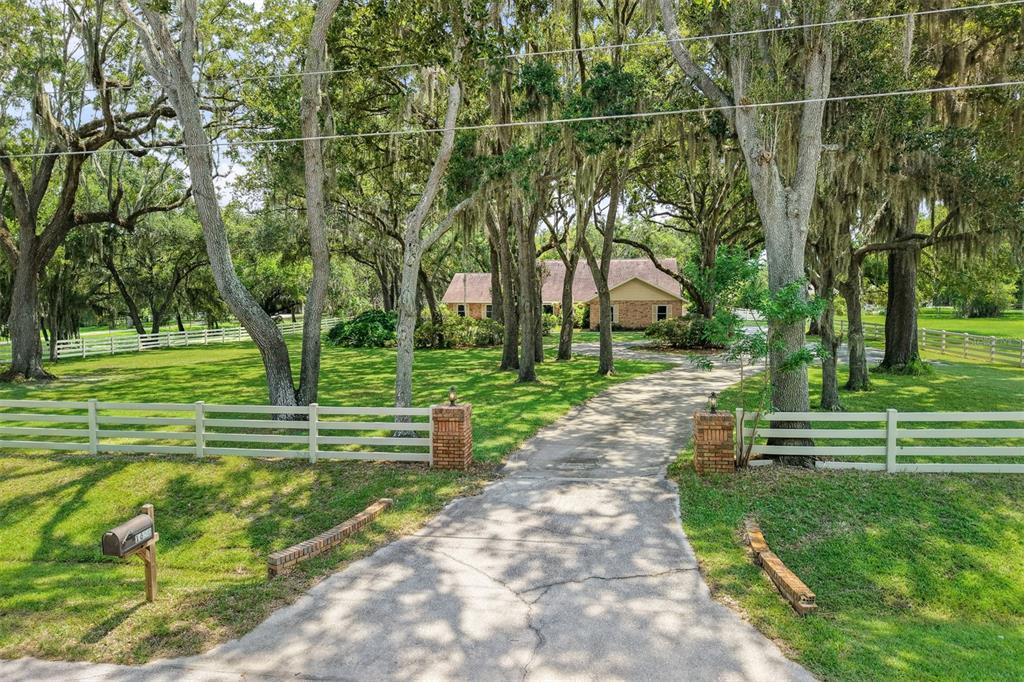 1650 GRANADA BOULEVARD, KISSIMMEE, FL — photo 5 of 30