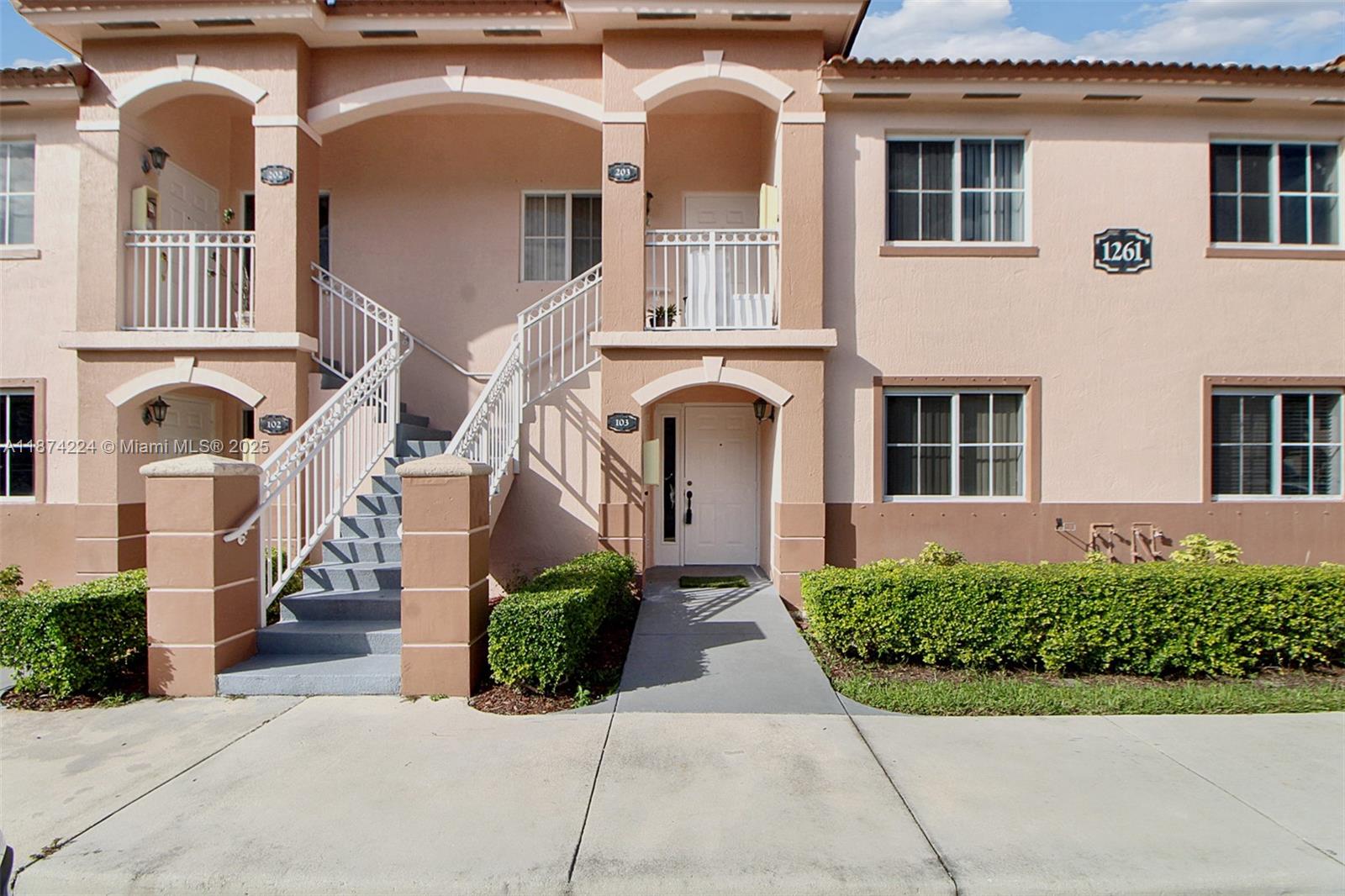 1261 SE 28th Ct # 103, Homestead FL 33035