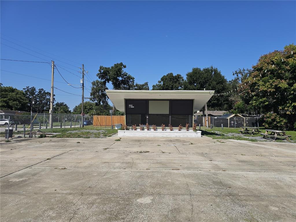 1000 N MILLS AVENUE