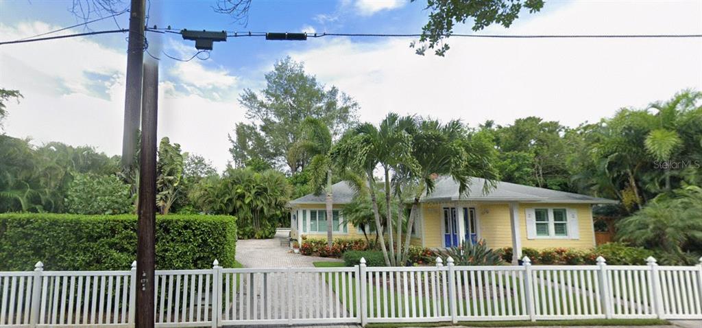 3473 HAMILTON AVENUE, SARASOTA, FL — photo 2 of 4