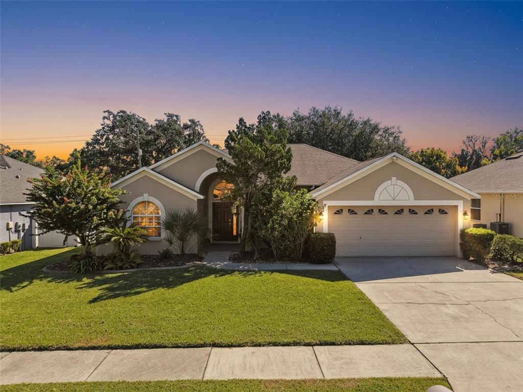 2213 TOWERING OAKS CIRCLE