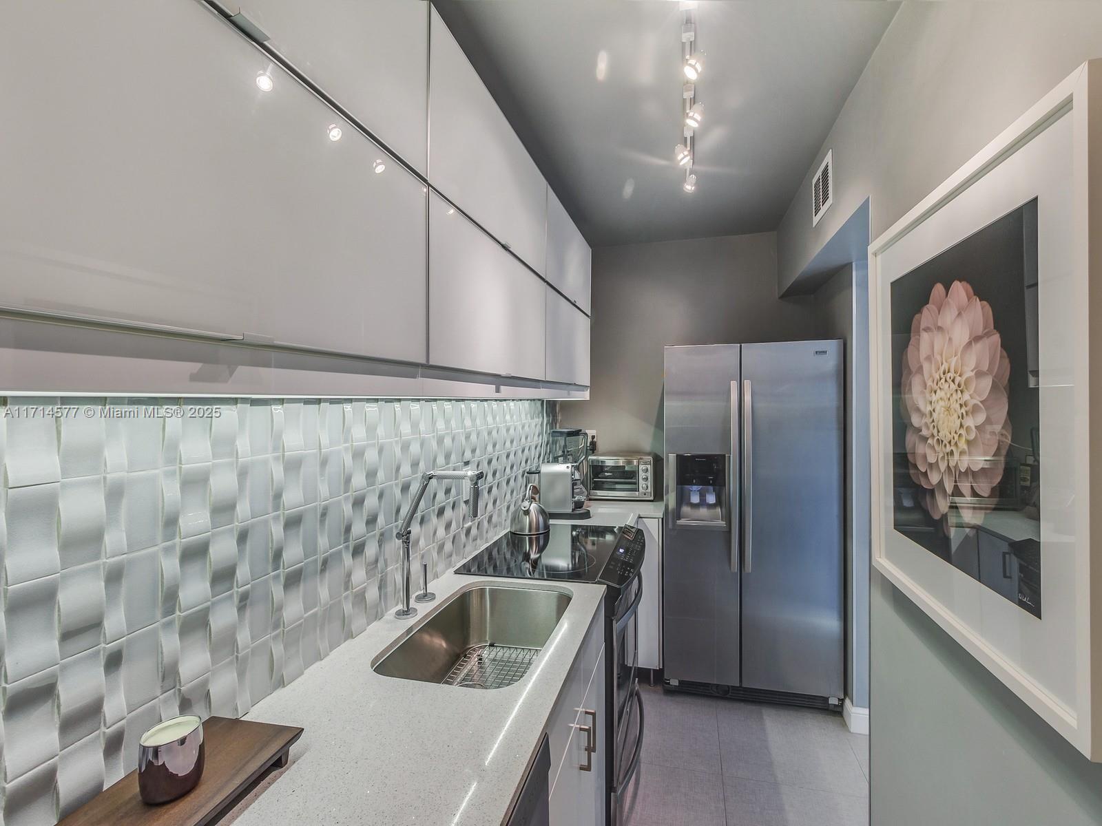1200 West Ave # 1128, Miami Beach FL 33139