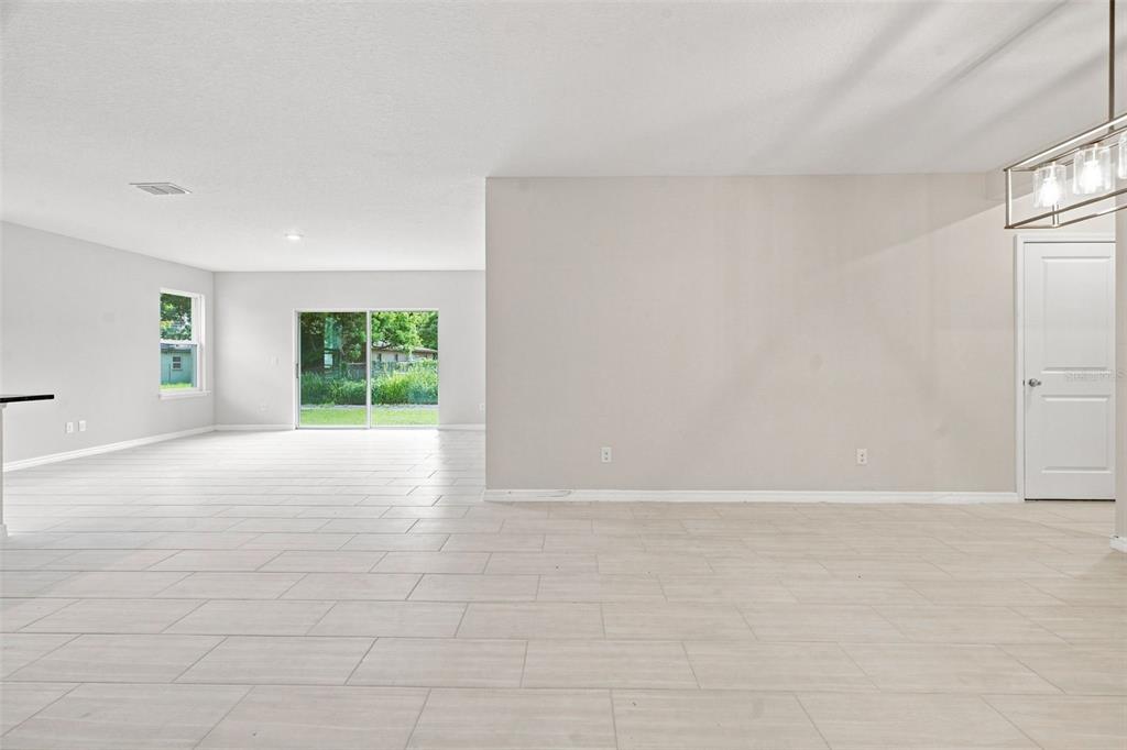 809 S LOCUST AVENUE, SANFORD, FL — photo 4 of 26