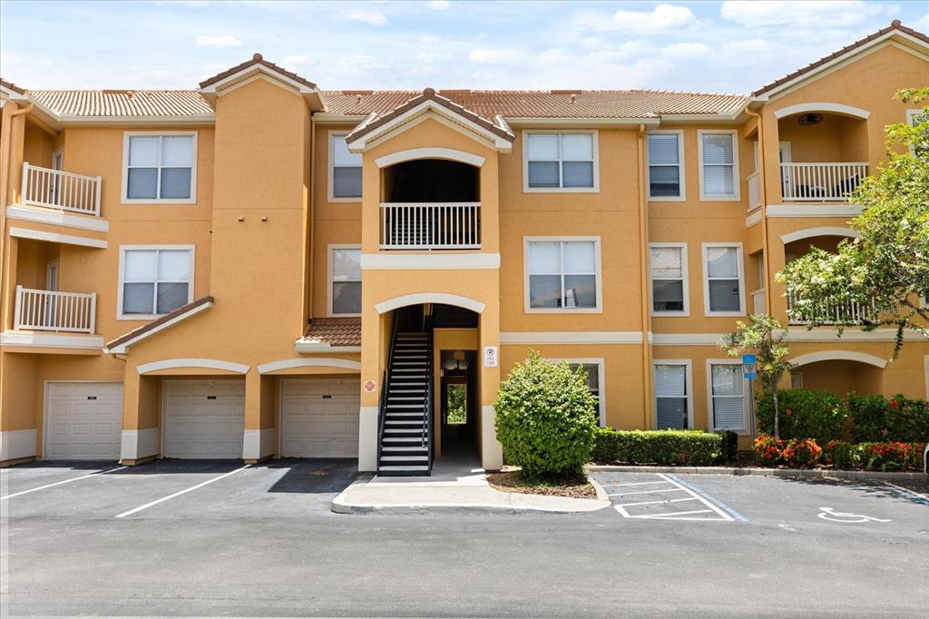8842 VILLA VIEW CIRCLE UNIT 207