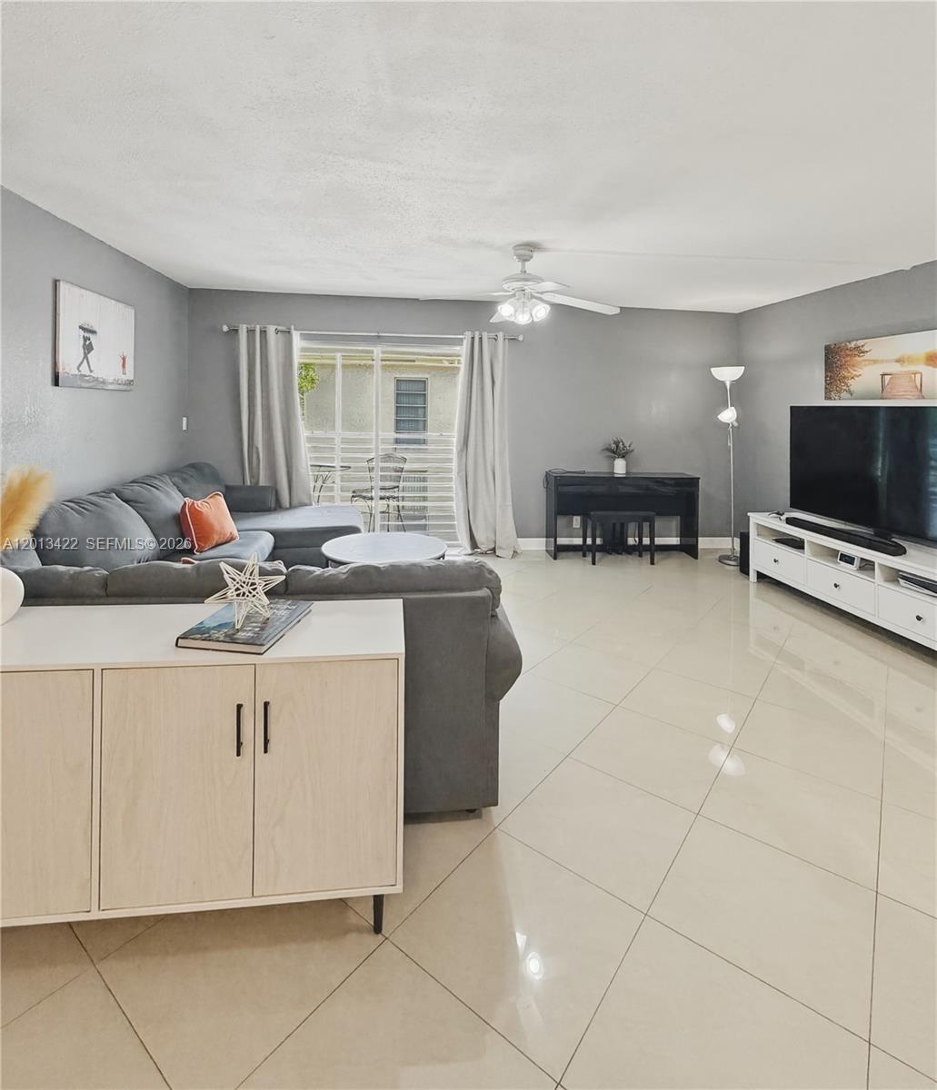 406 N Laurel Dr # 207, Margate FL 33063