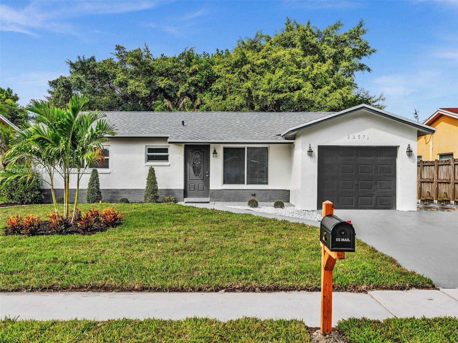 22571 SW 65th Ave, Boca Raton FL 33428