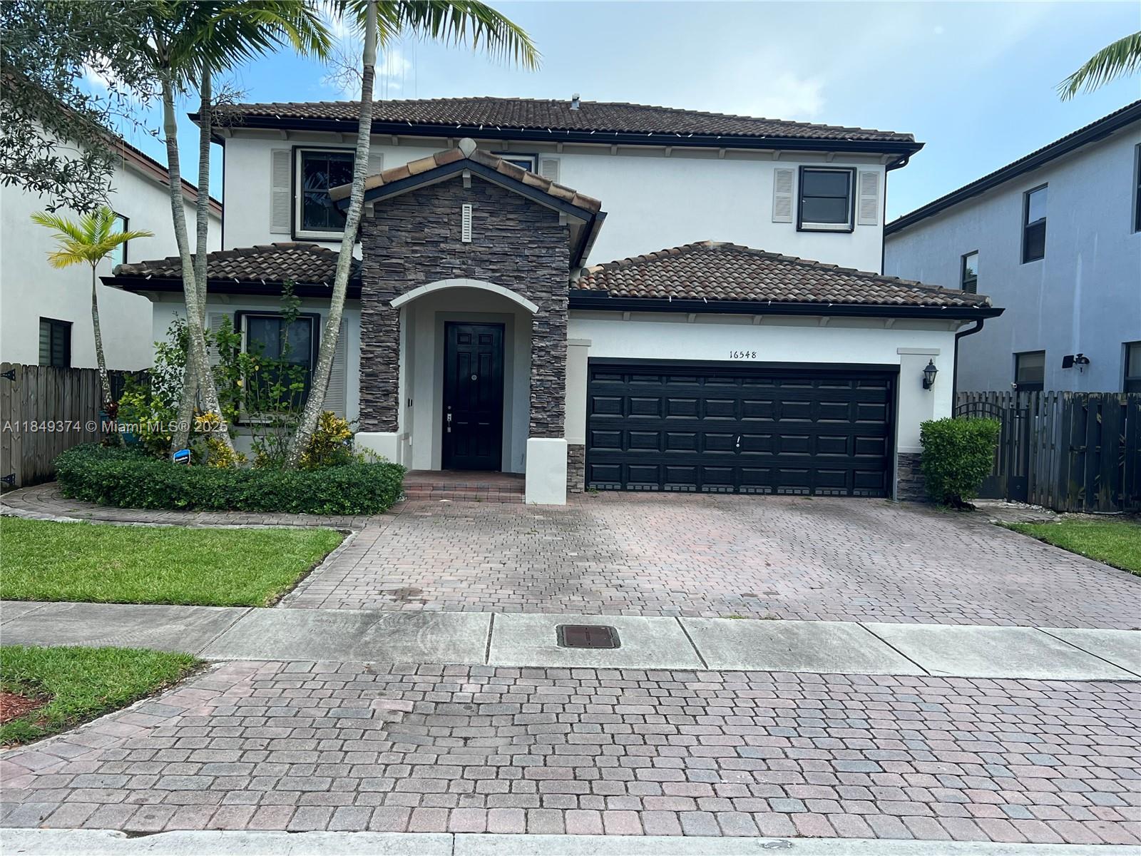 16548 SW 43rd Ln, Miami FL 33185