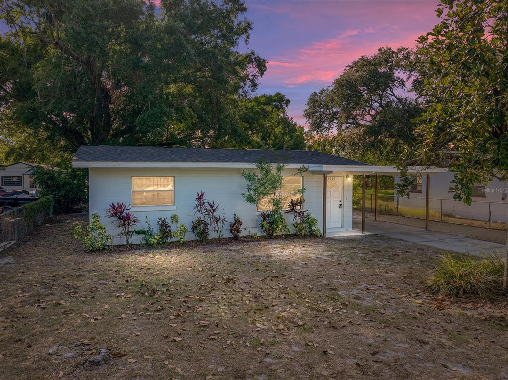 1205 CRESTWOOD DRIVE