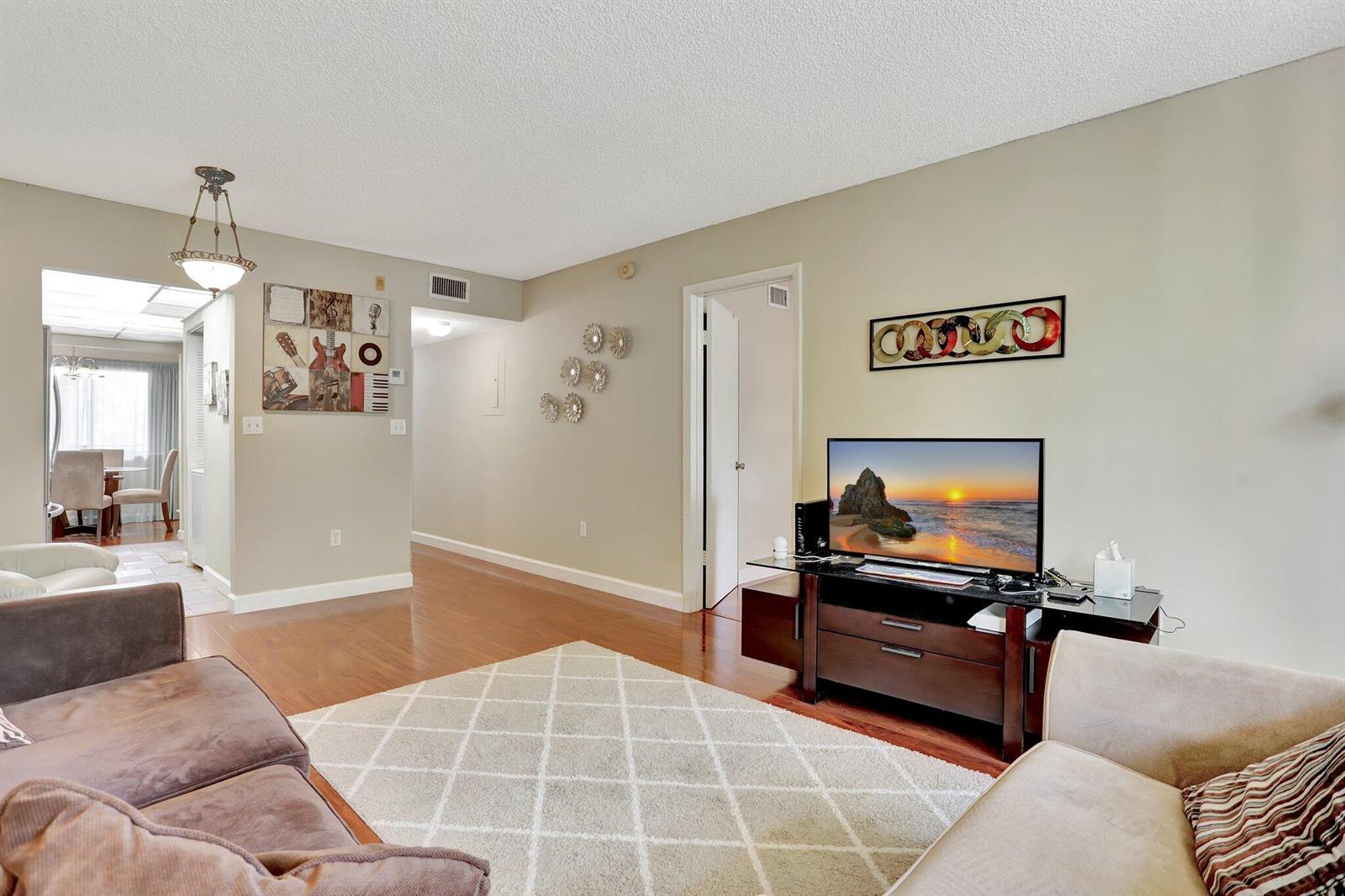 7451 NW 1600 Nw 5th St Street # 303, Plantation FL 33313