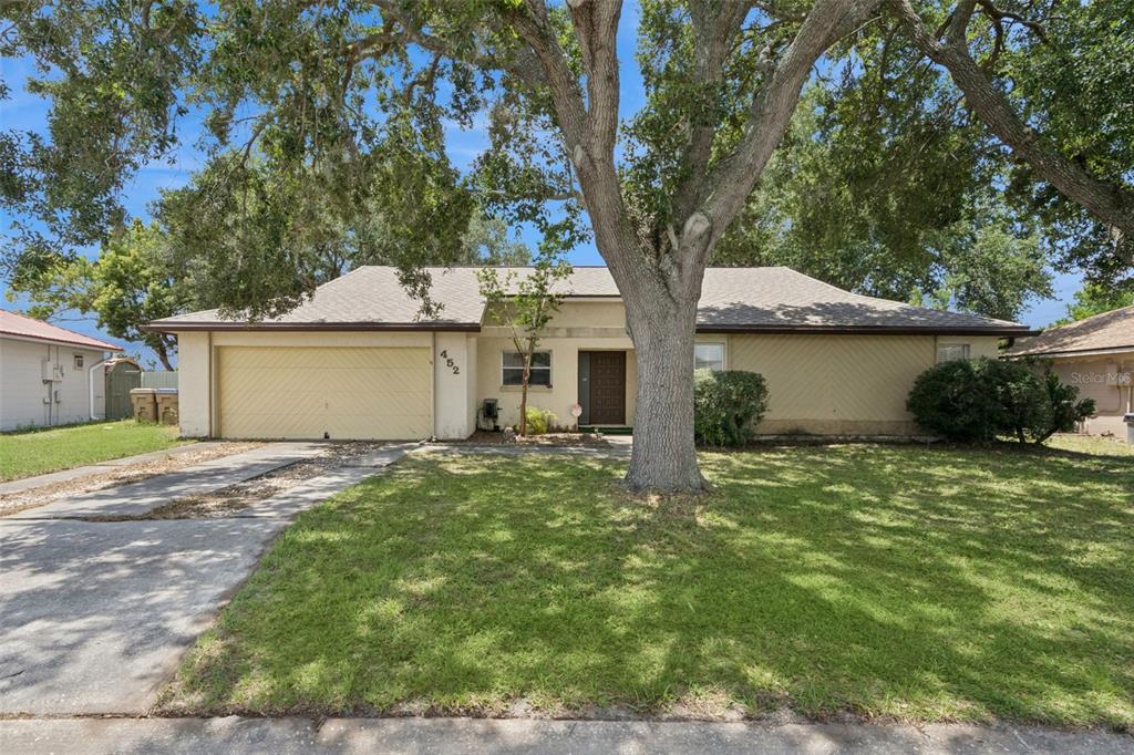 452 BOXWOOD COURT